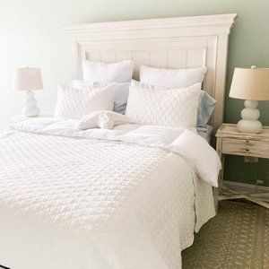 POTTERY BARN Belgian Flax Linen Diamond Quilt